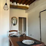 Apartment Serena, Comfort E Terrazza Privata Lucca