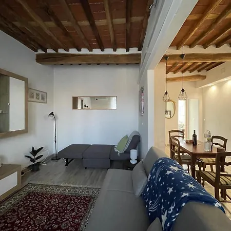 Serena, Comfort E Terrazza Privata Lägenhet *