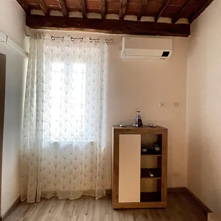 Lägenhet Serena, Comfort E Terrazza Privata Lucca